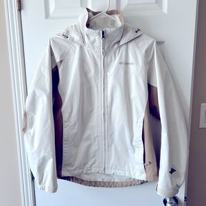 Women’s Columbia waterproof spring jacket